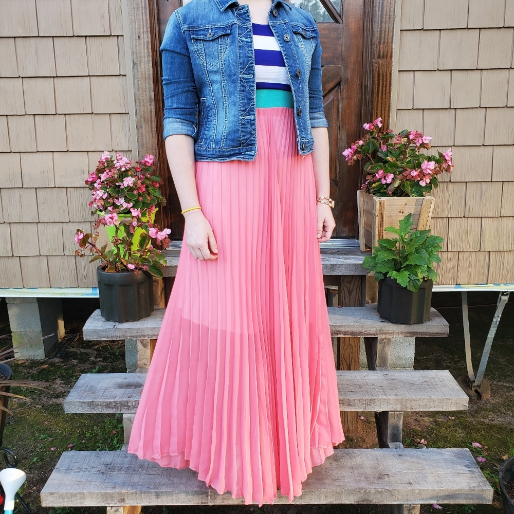 Sleevless Maxi dress,striped top